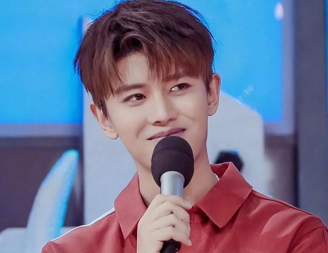 副业赚钱_大瓜来了！任嘉伦被曝给三买138元酒店，爆料者称不怕被告_副业教程