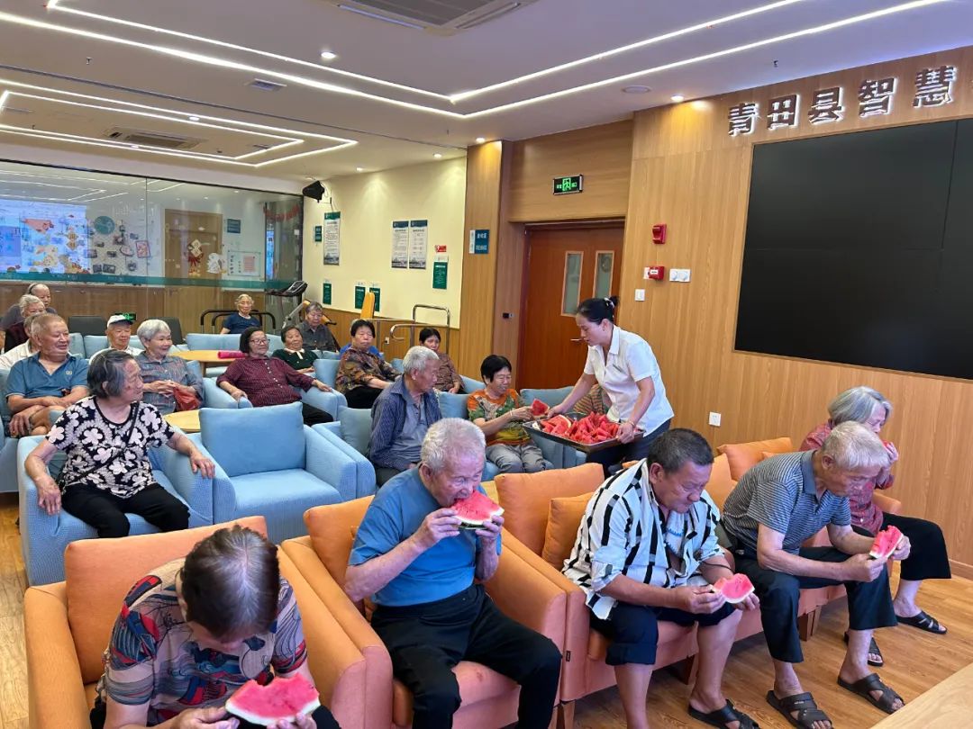 副业赚钱_西瓜该怎么吃 | 快@你身边的吃瓜群众来看看吧~_副业教程