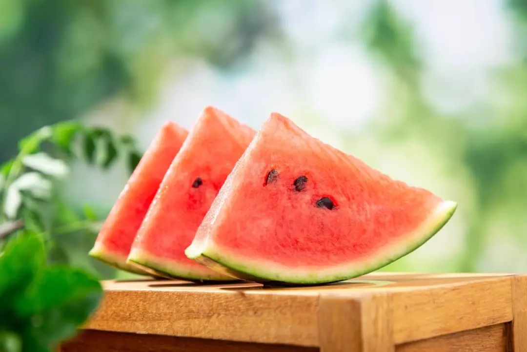 副业赚钱_隔夜西瓜还能吃吗？夏天如何健康吃瓜？| 吃出健康来​_副业教程