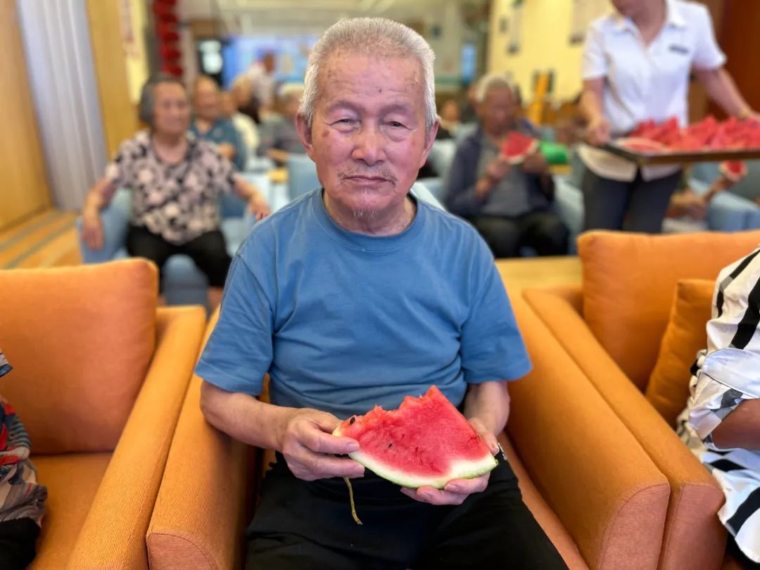 副业赚钱_西瓜该怎么吃 | 快@你身边的吃瓜群众来看看吧~_副业教程