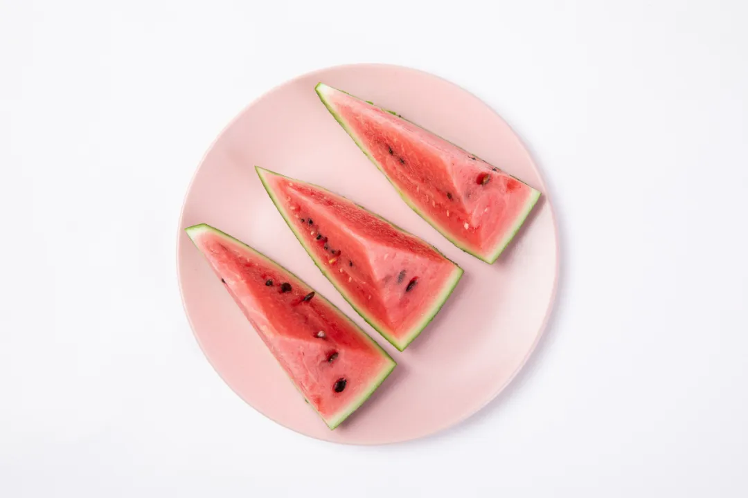 副业赚钱_健康科普 | 夏天隔夜西瓜还能吃吗？怎么健康吃瓜？_副业教程