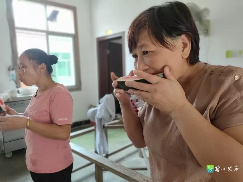 副业赚钱_美翻天！ 7月26日晚，“吃瓜群众”嗨起来！_副业教程