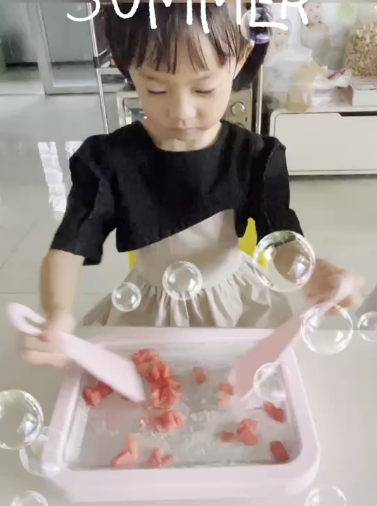 副业赚钱_【项目课程·滨江】一起吃瓜 | 小三班项目课程_副业教程 副业赚钱_【项目课程·滨江】一起吃瓜 | 小三班项目课程_副业教程