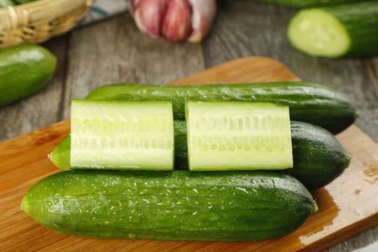 副业赚钱_吃瓜季节，分享几款应季好瓜_副业教程